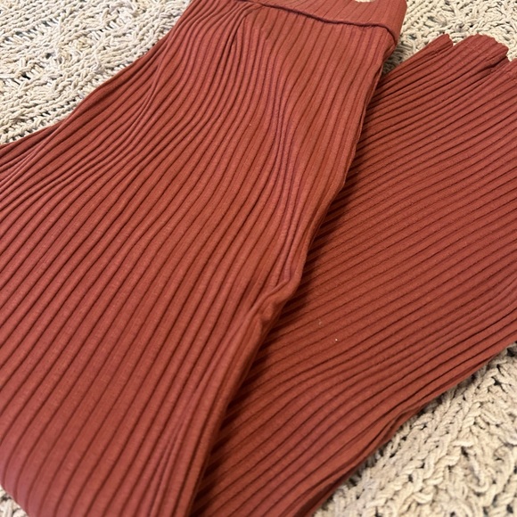 Eileen Fisher Ribbed Cropped Rustic Red Pants - Picture 2 of 4
